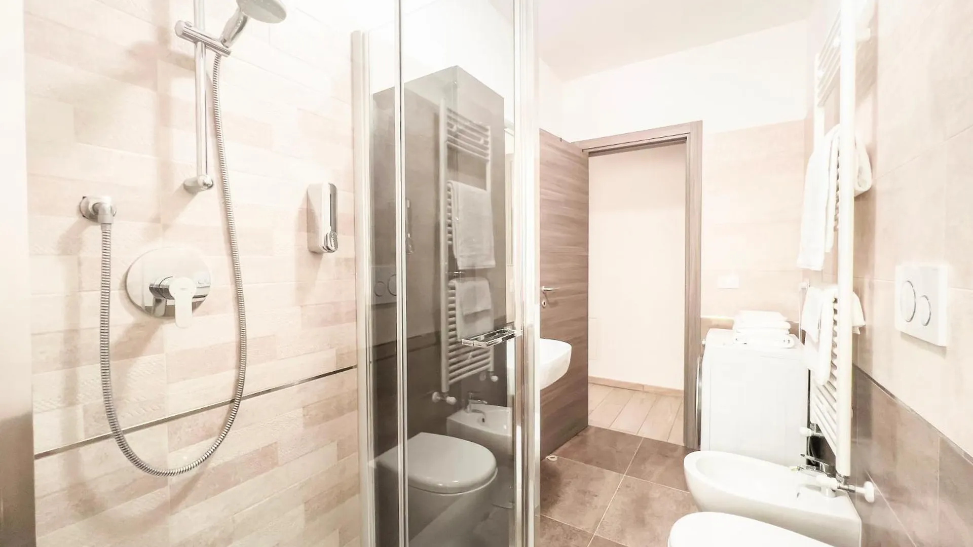 Apartment Appartamento Moderno E Luminoso Rome